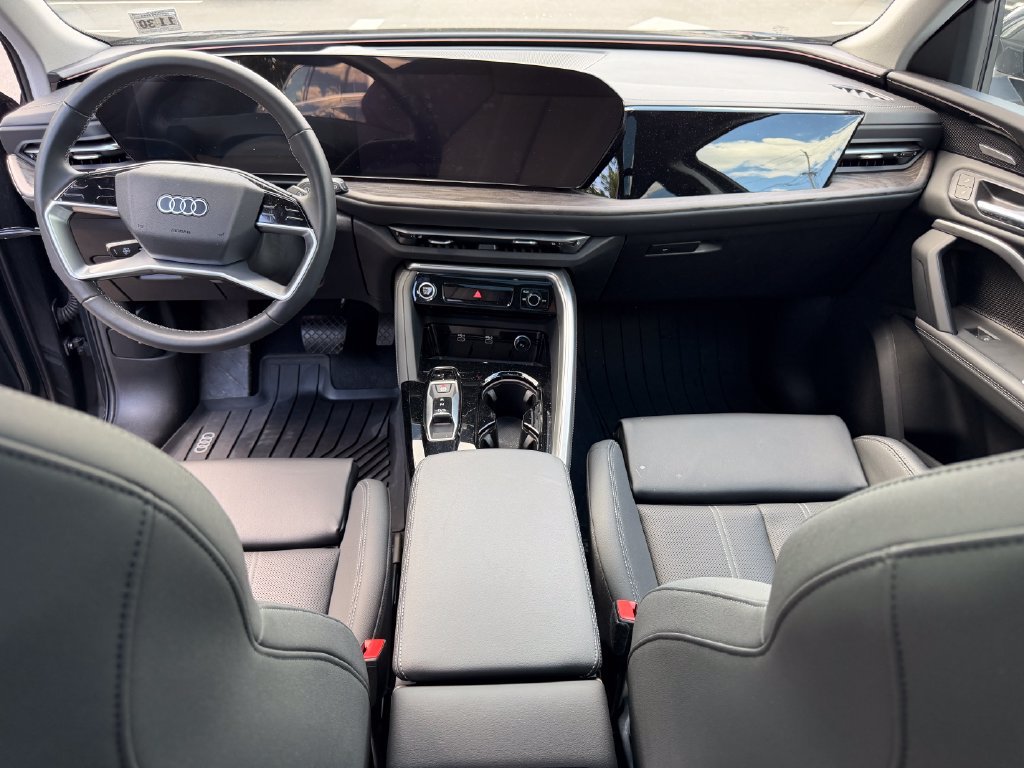 Used 2025 Audi Q5 Premium Plus w/ Premium Plus AWD/4WD image 20