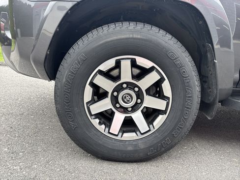 Certified 2023 Toyota 4Runner TRD Off-Road Premium w/ Off Road Premium Plus Package AWD/4WD image 11