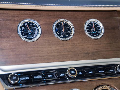 New 2026 Bentley Continental GTC image 32