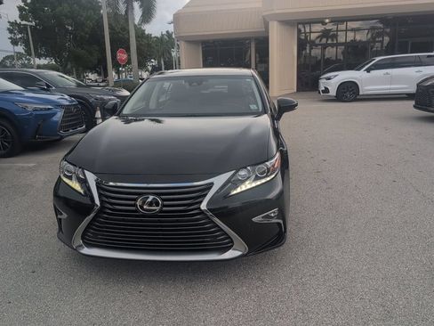 Used 2016 Lexus ES 350 w/ Luxury Package w/Wood Trim FWD image 3