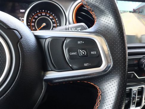 Used 2023 Jeep Gladiator Mojave w/ LED Lighting Group AWD/4WD image 29