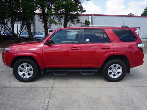 Used 2022 Toyota 4Runner SR5 RWD image 19