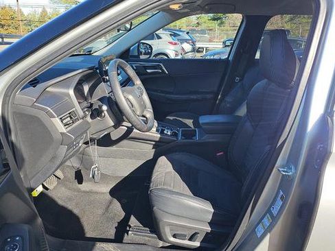 Used 2024 Mitsubishi Outlander SE image 13