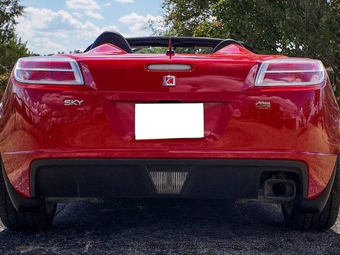 Used 2009 Saturn Sky w/ Premium Trim Package RWD image 7