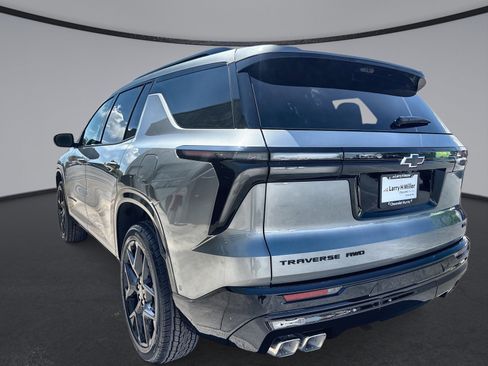 New 2026 Chevrolet Traverse RS w/ LPO, Floor Liner Package AWD/4WD image 12