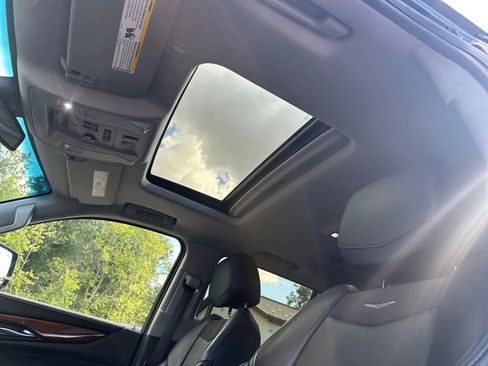 Used 2015 Cadillac Escalade Luxury image 18