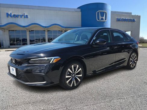 Used 2024 Honda Civic EX-L image 2