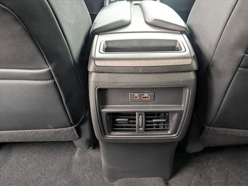 Used 2024 Nissan Murano SV image 17