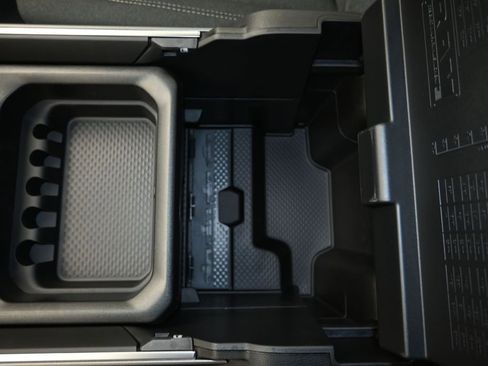 New 2026 RAM 1500 4x4 Crew Cab image 18