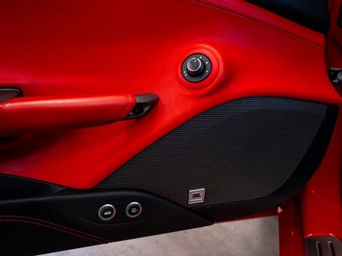 Used 2016 Ferrari 488 Spider image 37