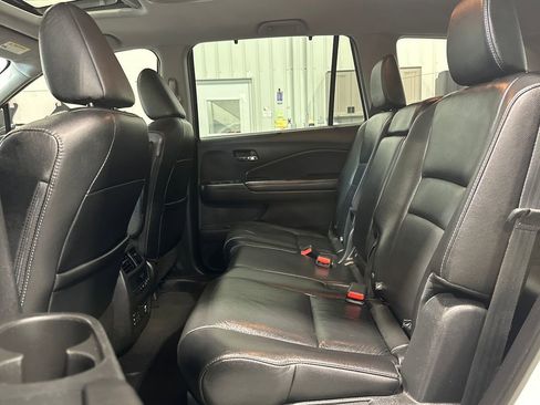 Used 2018 Honda Pilot Touring image 29