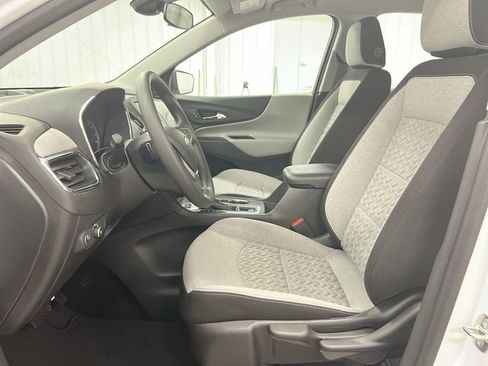 Used 2023 Chevrolet Equinox LS AWD/4WD image 18