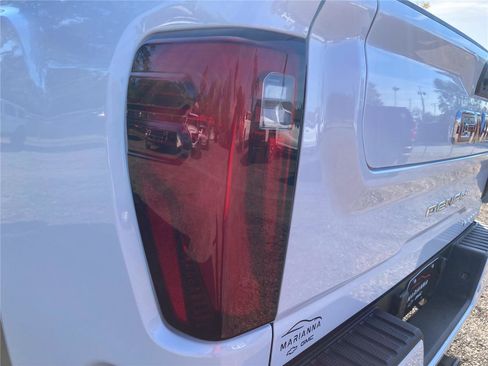 New 2026 GMC Sierra 2500 Denali w/ Denali Reserve Package AWD/4WD image 11