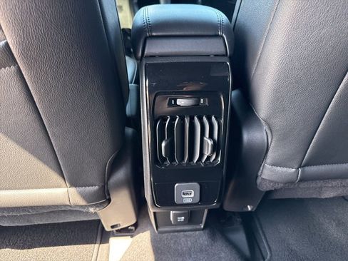 Used 2025 Jeep Compass Limited image 20