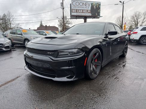 Used 2017 Dodge Charger SRT Hellcat w/ Harman/Kardon Audio Group image 2