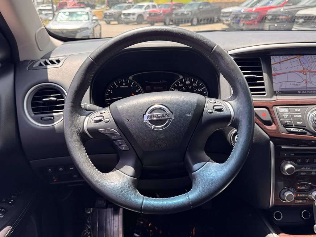Used 2015 Nissan Pathfinder Platinum w/ Cargo Package FWD image 23