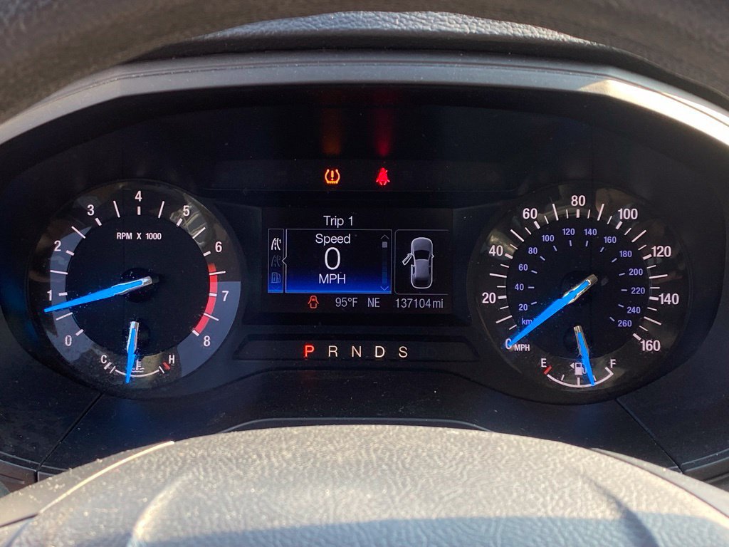 Used 2016 Ford Edge SE FWD image 16
