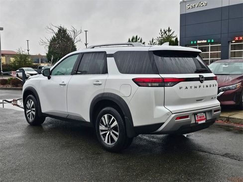 New 2025 Nissan Pathfinder SL w/ Cargo Package image 7