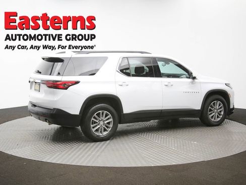 Used 2022 Chevrolet Traverse LT image 45