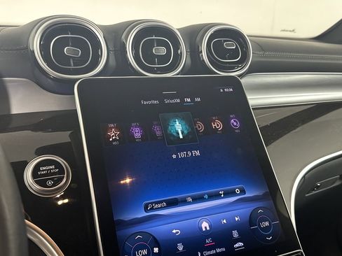 Used 2024 Mercedes-Benz GLC 300 GLC 300 image 24