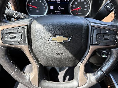 Used 2019 Chevrolet Silverado 1500 High Country w/ Technology Package AWD/4WD image 18
