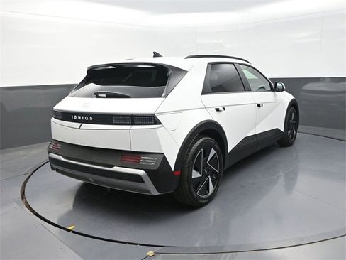 New 2025 Hyundai Ioniq 5 SEL image 8