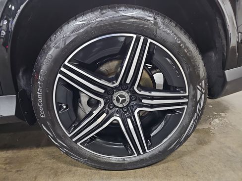 Certified 2025 Mercedes-Benz GLC 300 GLC 300 image 35