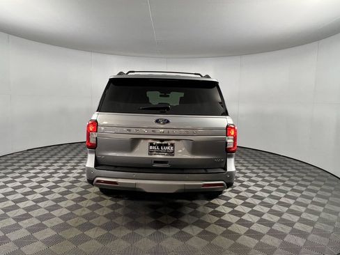 Used 2024 Ford Expedition Max XLT image 6