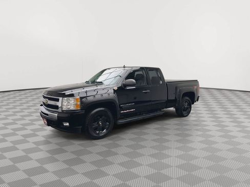 Used 2009 Chevrolet Silverado 1500 LT w/ Power Pack Plus AWD/4WD image 30