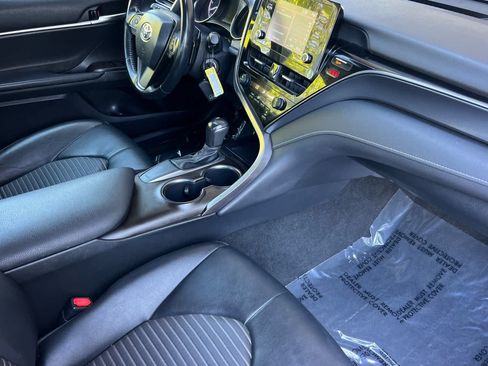 Used 2021 Toyota Camry SE FWD image 15