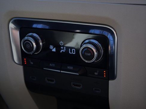 Used 2021 GMC Yukon Denali AWD/4WD image 26