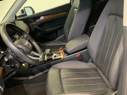 Used 2023 Audi Q5 Premium AWD/4WD image 17
