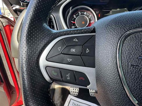 Used 2015 Dodge Challenger SRT image 18