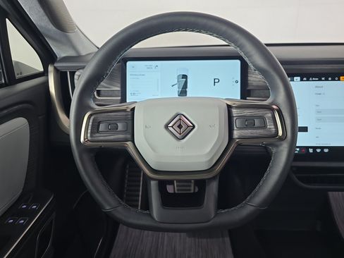 Used 2023 Rivian R1S Adventure AWD/4WD image 26