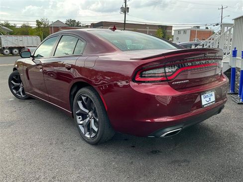 Used 2017 Dodge Charger R/T w/ Plus Group image 4