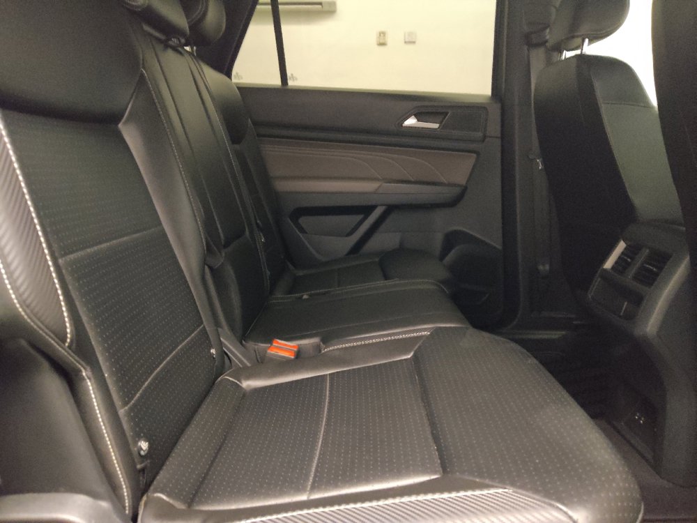 Used 2022 Volkswagen Atlas Cross Sport SE FWD image 19