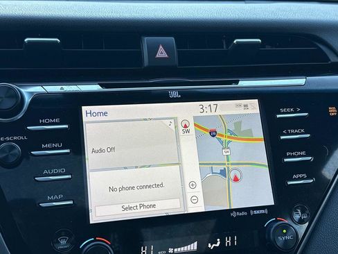 Used 2020 Toyota Camry XSE image 11