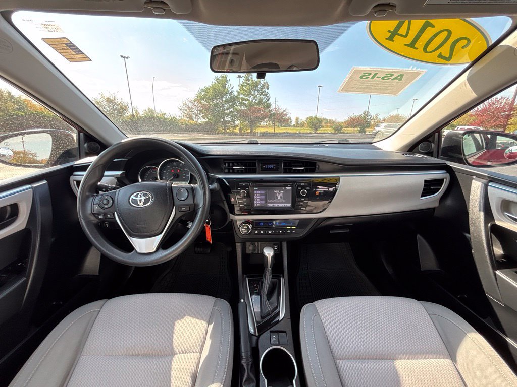 Used 2014 Toyota Corolla LE FWD image 17