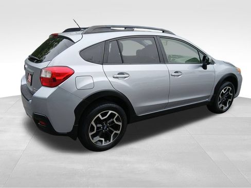 Used 2017 Subaru Crosstrek 2.0i Premium w/ Popular Package #2 AWD/4WD image 12