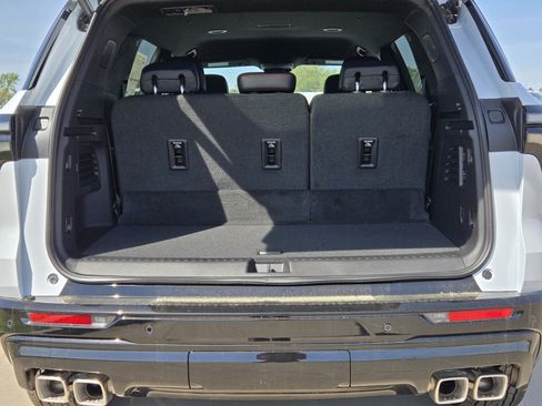 New 2026 Chevrolet Traverse RS image 7