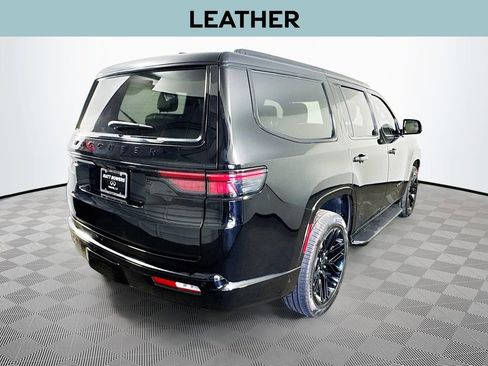 Used 2025 Jeep Wagoneer Series II w/ Convenience Group I image 5