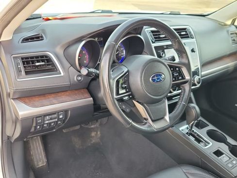 Used 2018 Subaru Outback 2.5i Limited AWD/4WD image 9