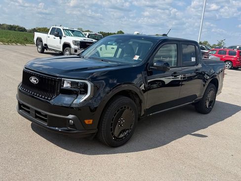 New 2025 Ford Maverick Lobo image 41