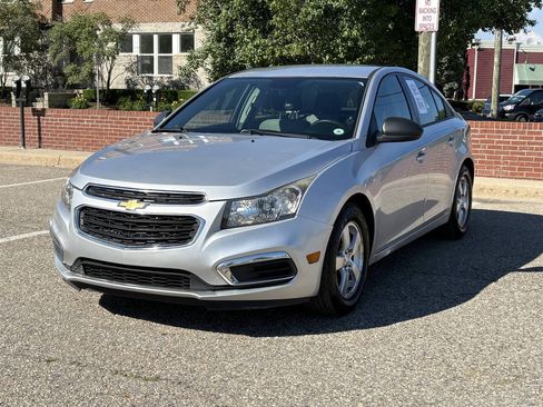 Used 2016 Chevrolet Cruze LS FWD image 3
