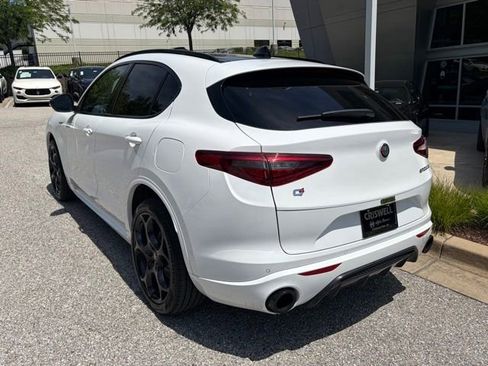 Used 2023 Alfa Romeo Stelvio Veloce AWD/4WD image 7