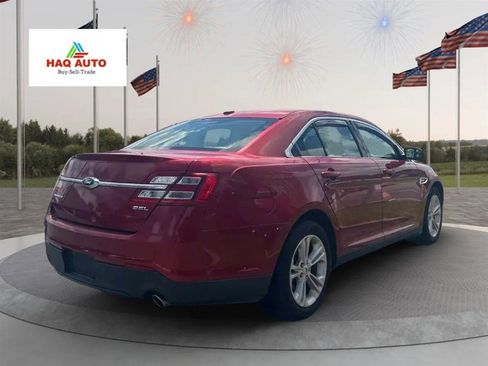 Used 2015 Ford Taurus SEL image 3