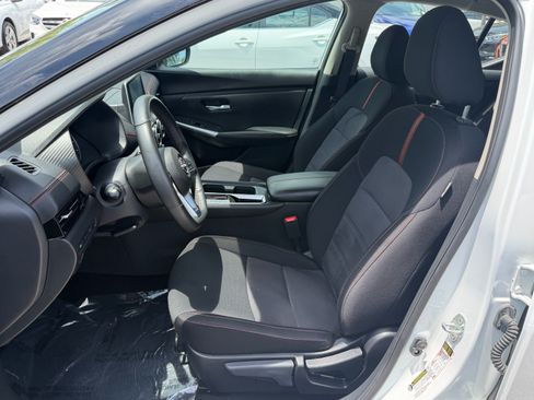 Used 2024 Nissan Sentra SR FWD image 12