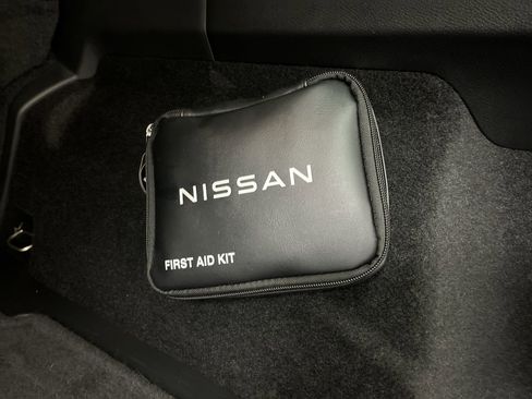 Used 2023 Nissan Rogue S image 25