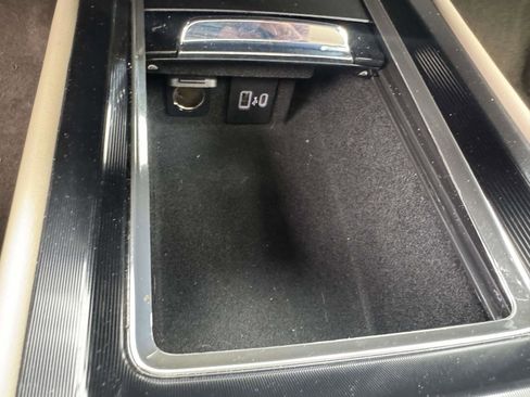 Used 2022 Lincoln Corsair AWD w/ Premium Package image 36