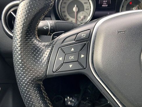 Used 2014 Mercedes-Benz CLA 250 image 24